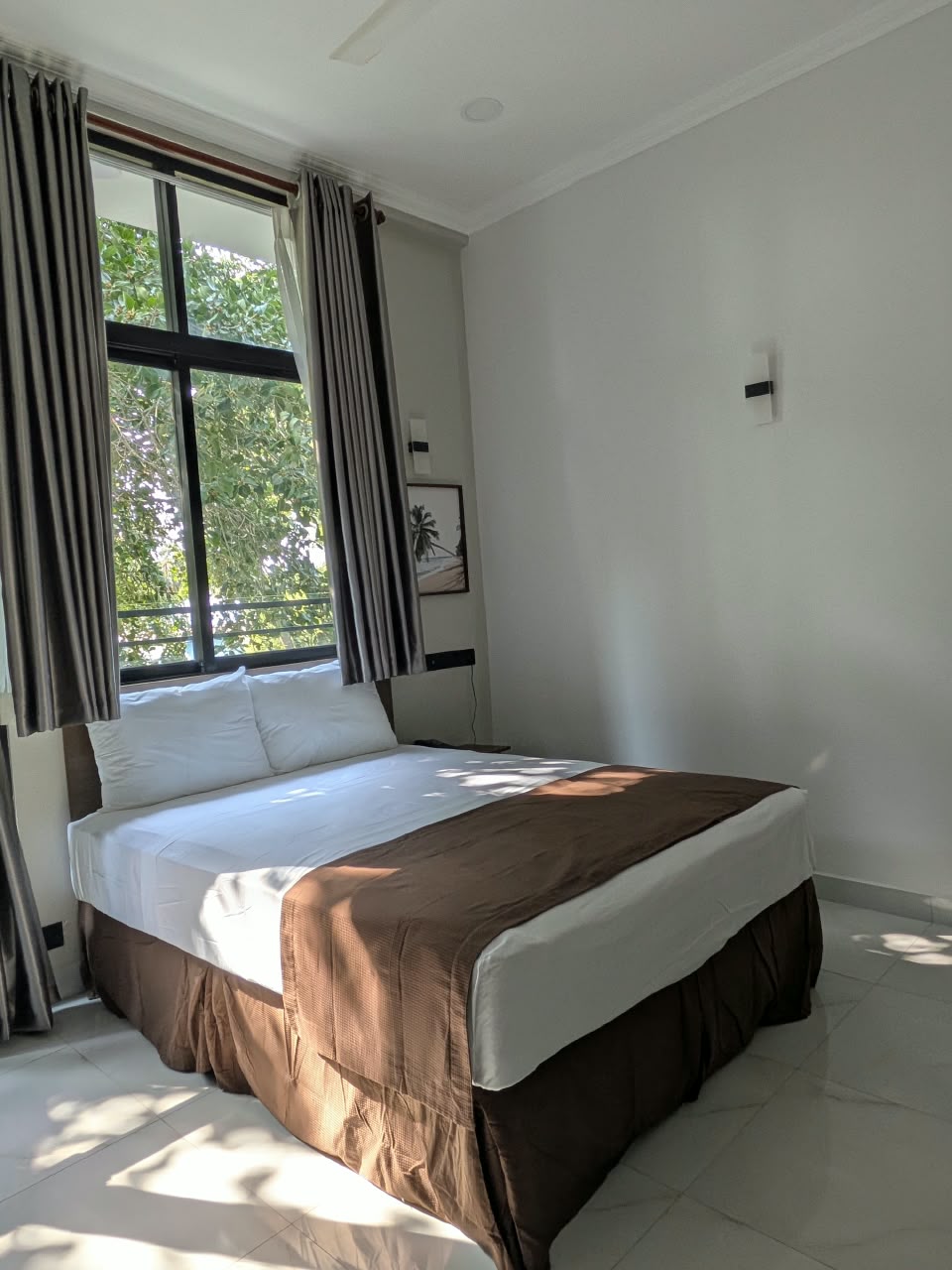 Sunlit deluxe double room